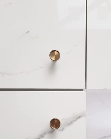 Pomello per mobile in ottone VERA S maniglia di design montata su un cassetto