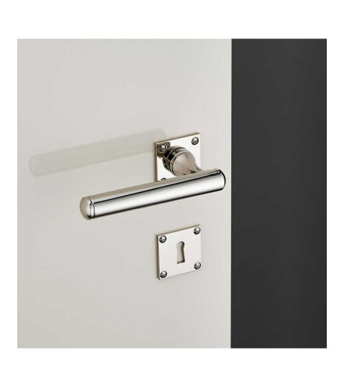 Set maniglia per porta arrotondata in ottone su rosetta quadrata