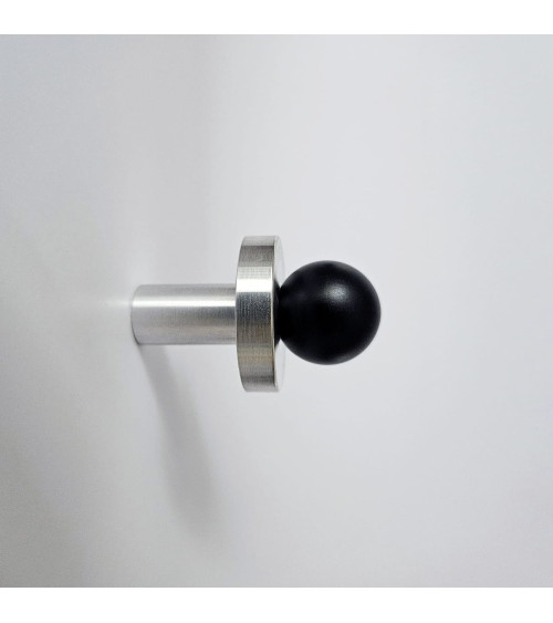Appendiabiti da parete in ottone POLA inox e nero