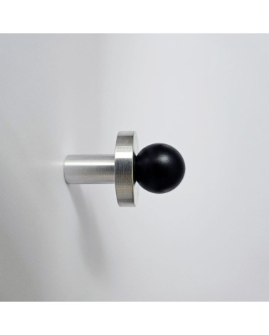 Appendiabiti da parete in ottone POLA inox e nero