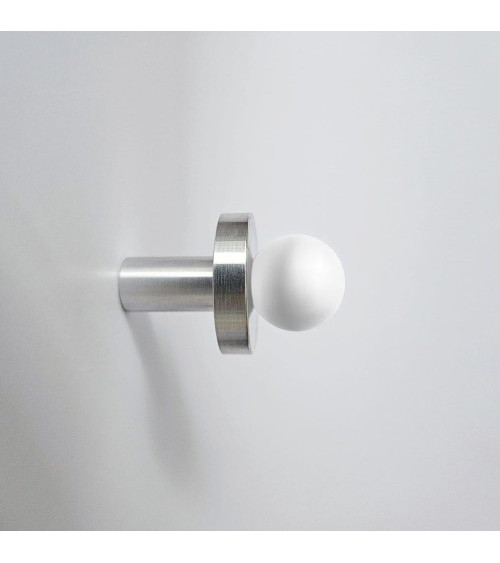 Appendiabiti da parete in ottone POLA inox e bianco