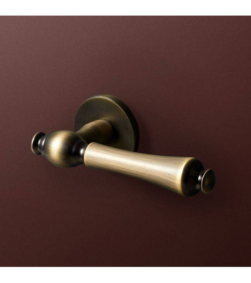 Maniglia per porta colore bronzo FADO design