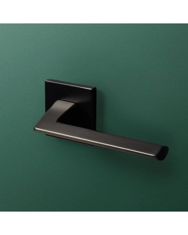 Maniglia Porta Nera per un aspetto sofisticato - Modello EVER