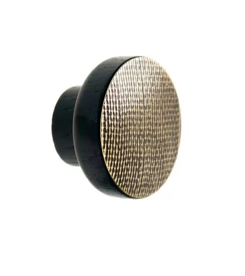 Maniglia mobile in legno verniciato nero ottone