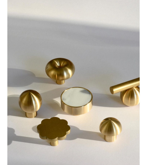 Pomolo per mobile in ottone modello 03 maniglia design