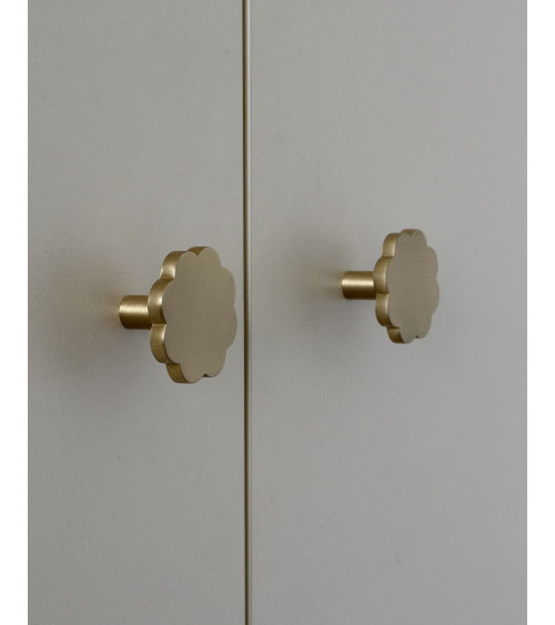 Pomolo per mobile in ottone Fleur 08 maniglia design