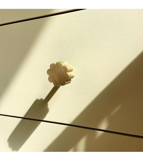 Pomolo per mobile in ottone Fleur 08 maniglia design