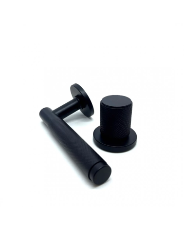 Duo asimmetrico maniglia e pomolo porta texturizzato nero Time design maniglia presentati fianco a fianco