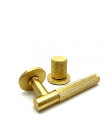 Duo asimmetrico maniglia e pomello porta testurizzato oro opaco Time maniglia design