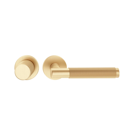 Duo asimmetrico maniglia e pomello porta testurizzato oro opaco Time maniglia design allineati orizzontalmente