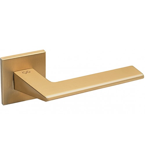 Maniglia per porta moderna su placca quadrata Shark in zamak - maniglia design