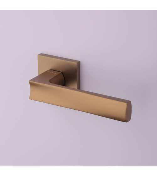 Maniglia per porta marrone chiaro LIMA maniglia design