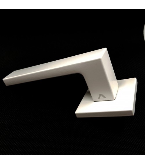 Maniglia per porta colore bianco WARNA maniglia design