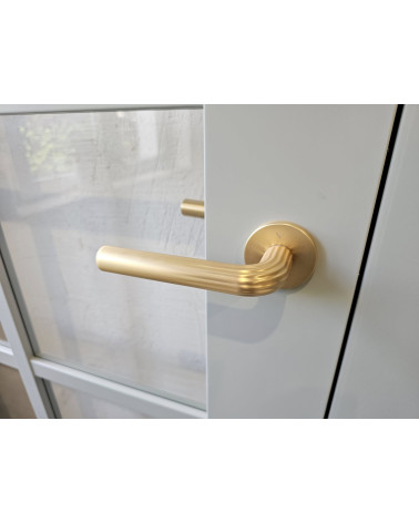 Maniglie per porta in oro satinato Frella
