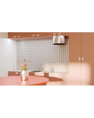 Maniglia per mobile rosa cipria SEA maniglia design montata in un mobile da cucina