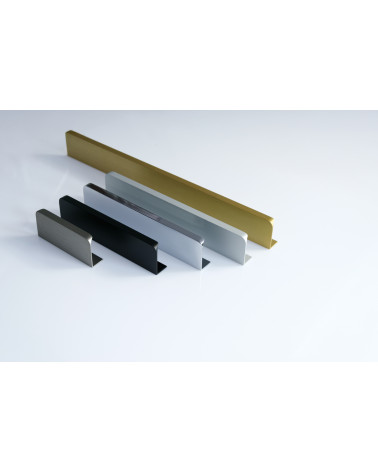 Maniglia per mobile TERRA PRO maniglia design posata su una superficie bianca