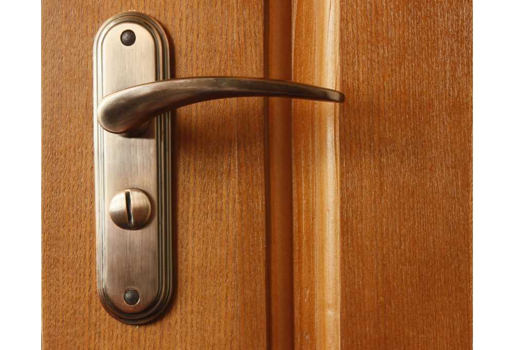 Quale materiale per le maniglie di porta ruggine