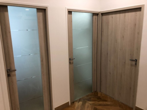 installazione delle nostre maniglie design - modello Warna cromo satinato